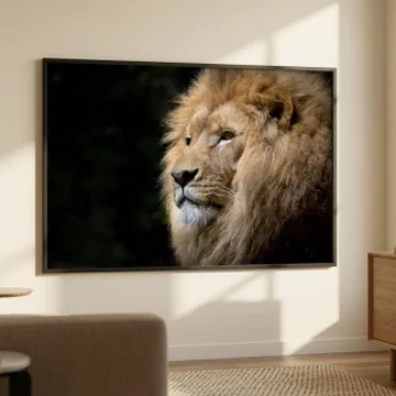Quadro de le&atilde;o com juba dourada